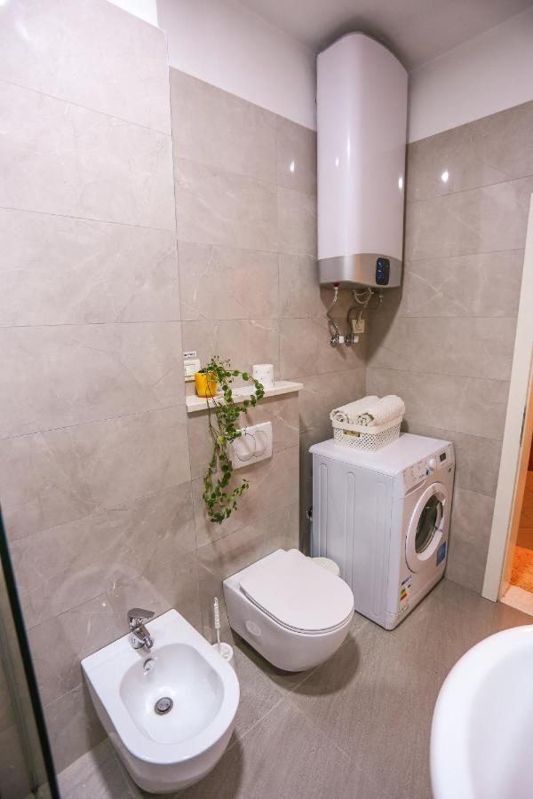 Tirana Views Apartment - Comfy & Spacious المظهر الخارجي الصورة