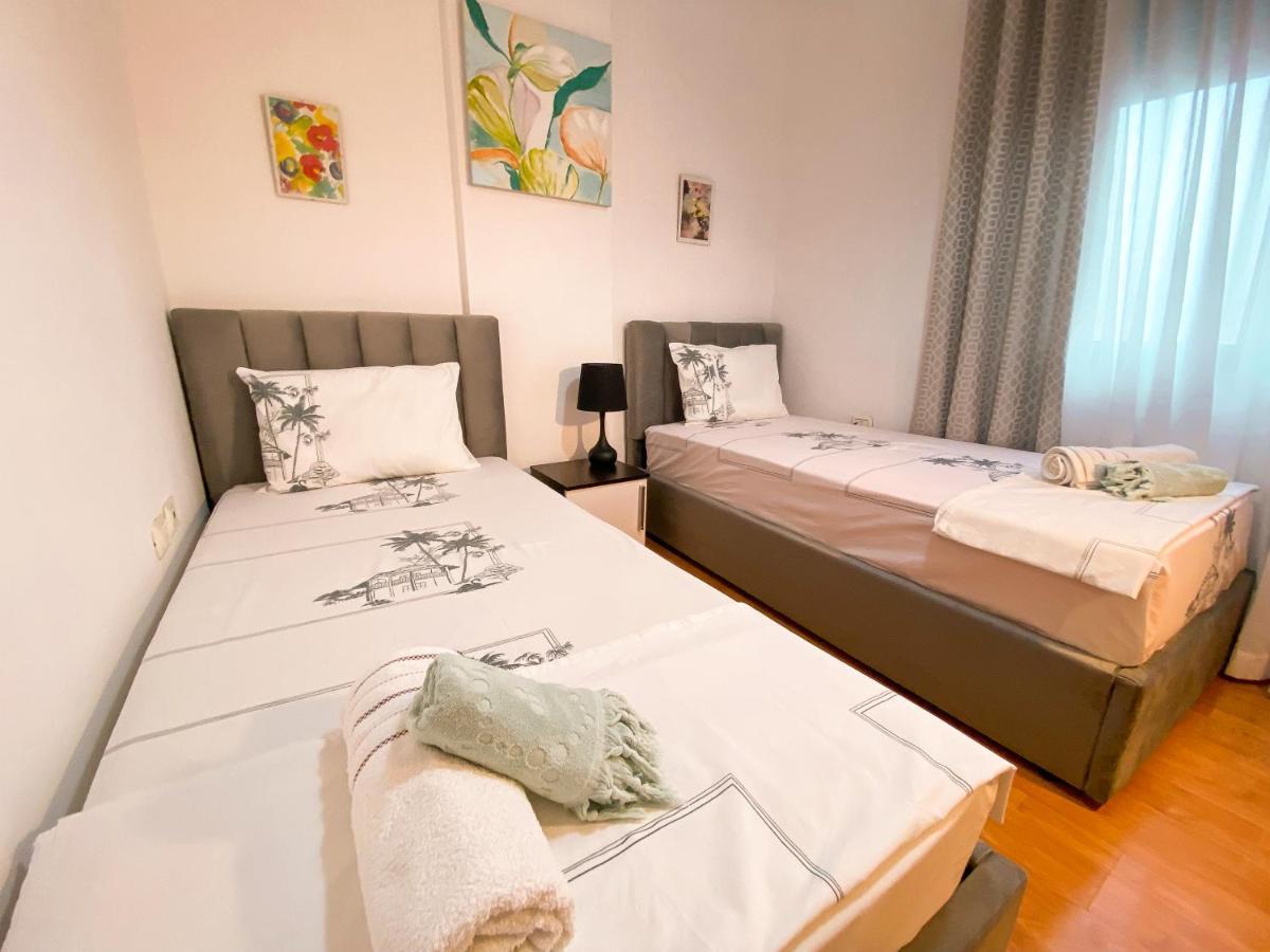 Tirana Views Apartment - Comfy & Spacious المظهر الخارجي الصورة